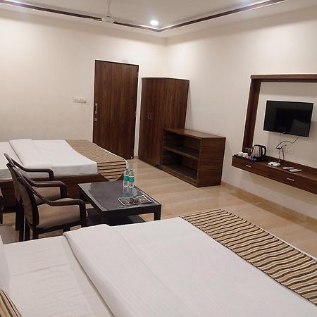 Sun Stone Hotel&Club - Jawai Sheoganj Extérieur photo