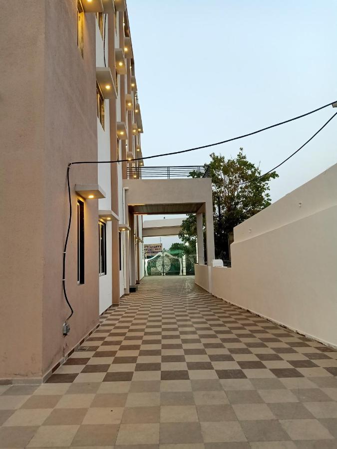 Sun Stone Hotel&Club - Jawai Sheoganj Extérieur photo