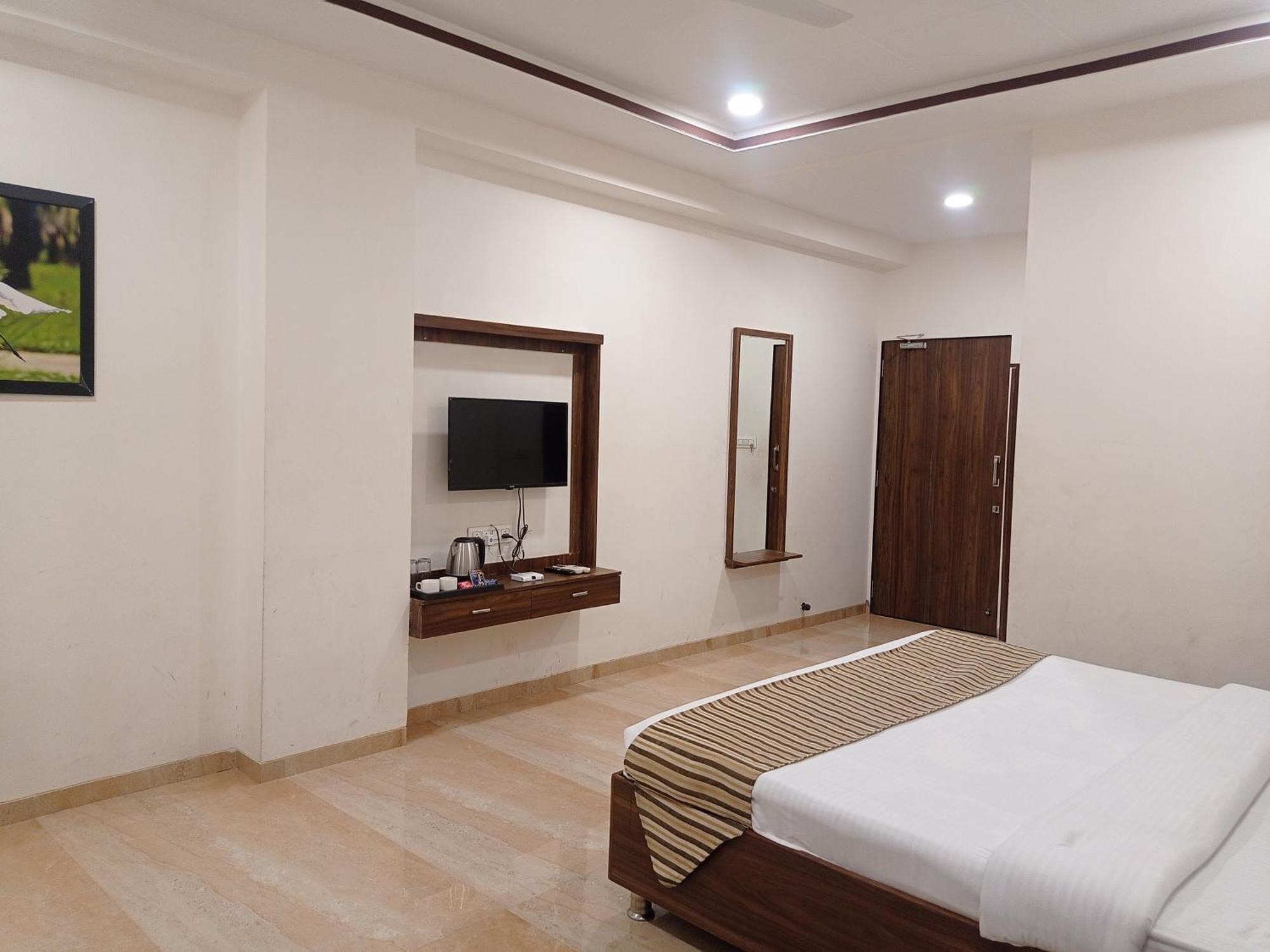 Sun Stone Hotel&Club - Jawai Sheoganj Extérieur photo