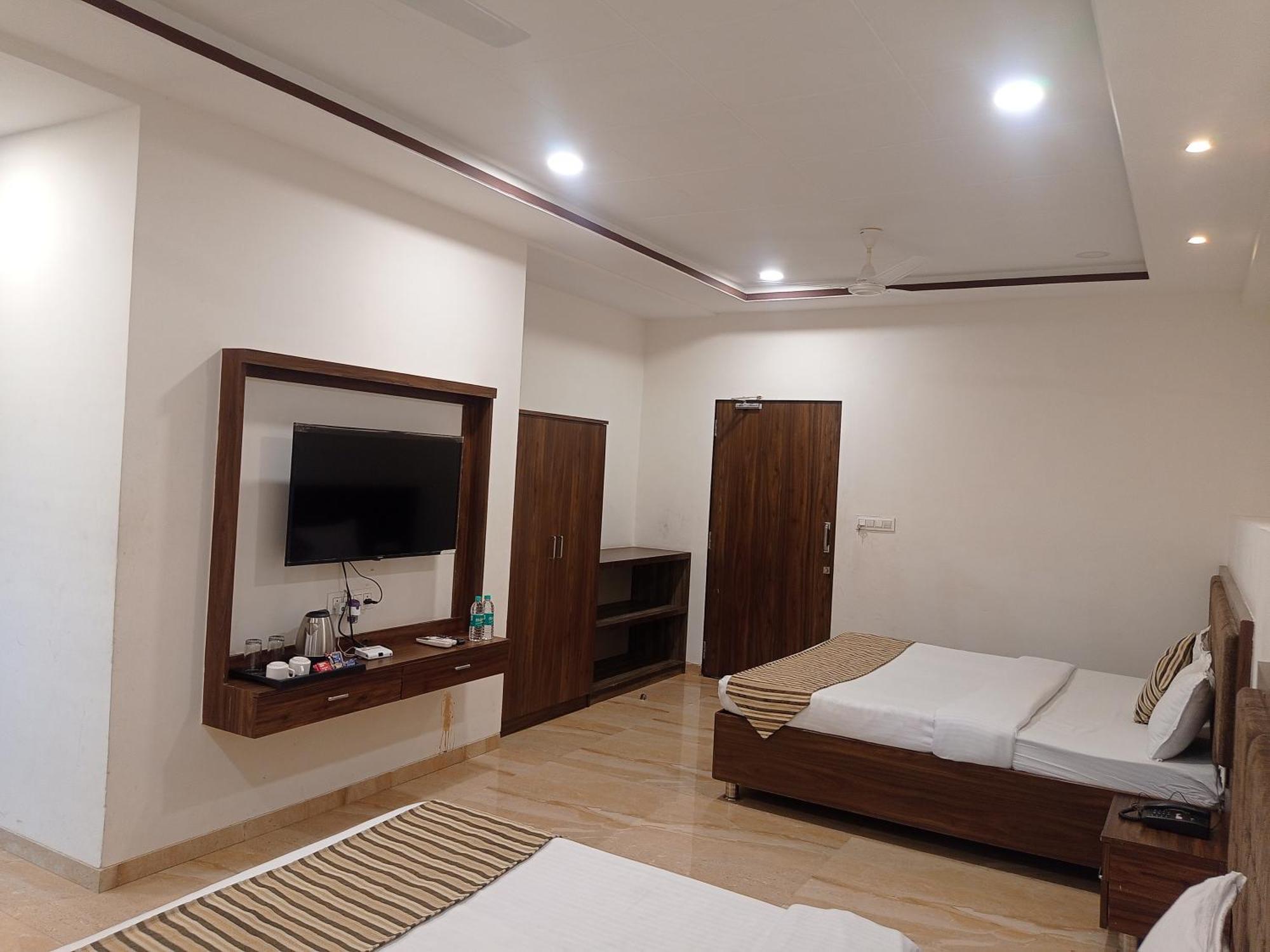 Sun Stone Hotel&Club - Jawai Sheoganj Extérieur photo