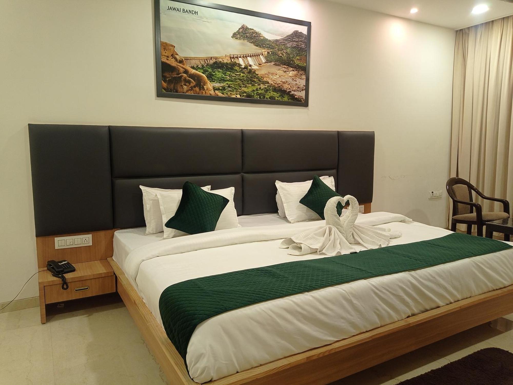 Sun Stone Hotel&Club - Jawai Sheoganj Extérieur photo