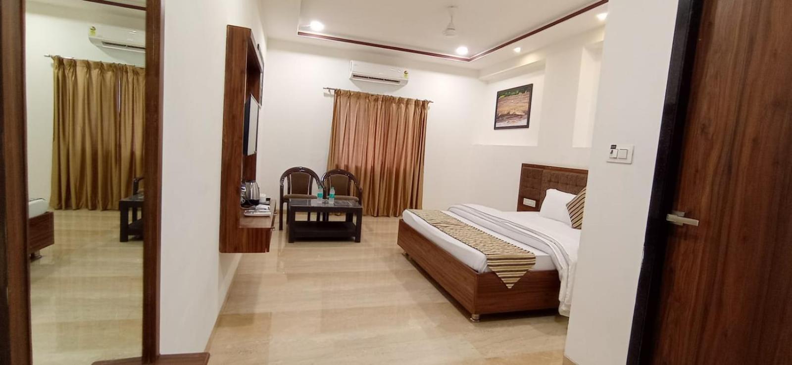 Sun Stone Hotel&Club - Jawai Sheoganj Extérieur photo