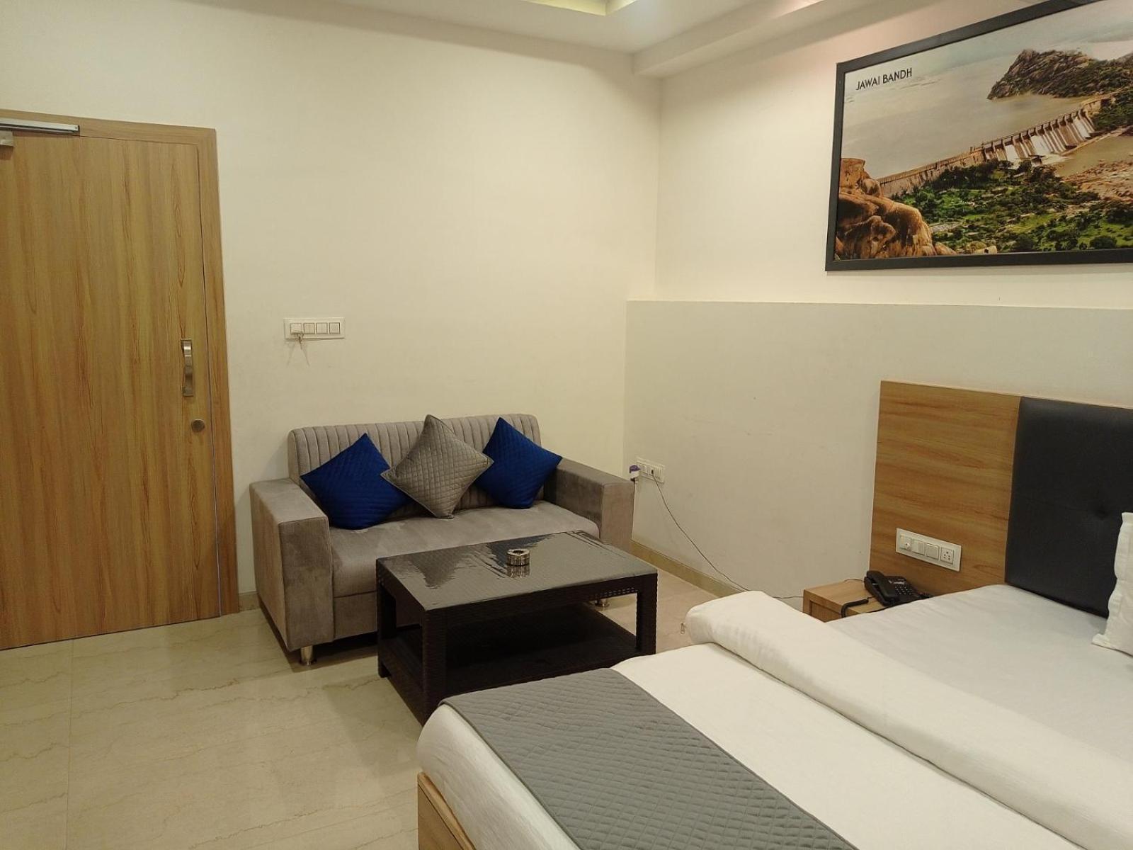 Sun Stone Hotel&Club - Jawai Sheoganj Extérieur photo