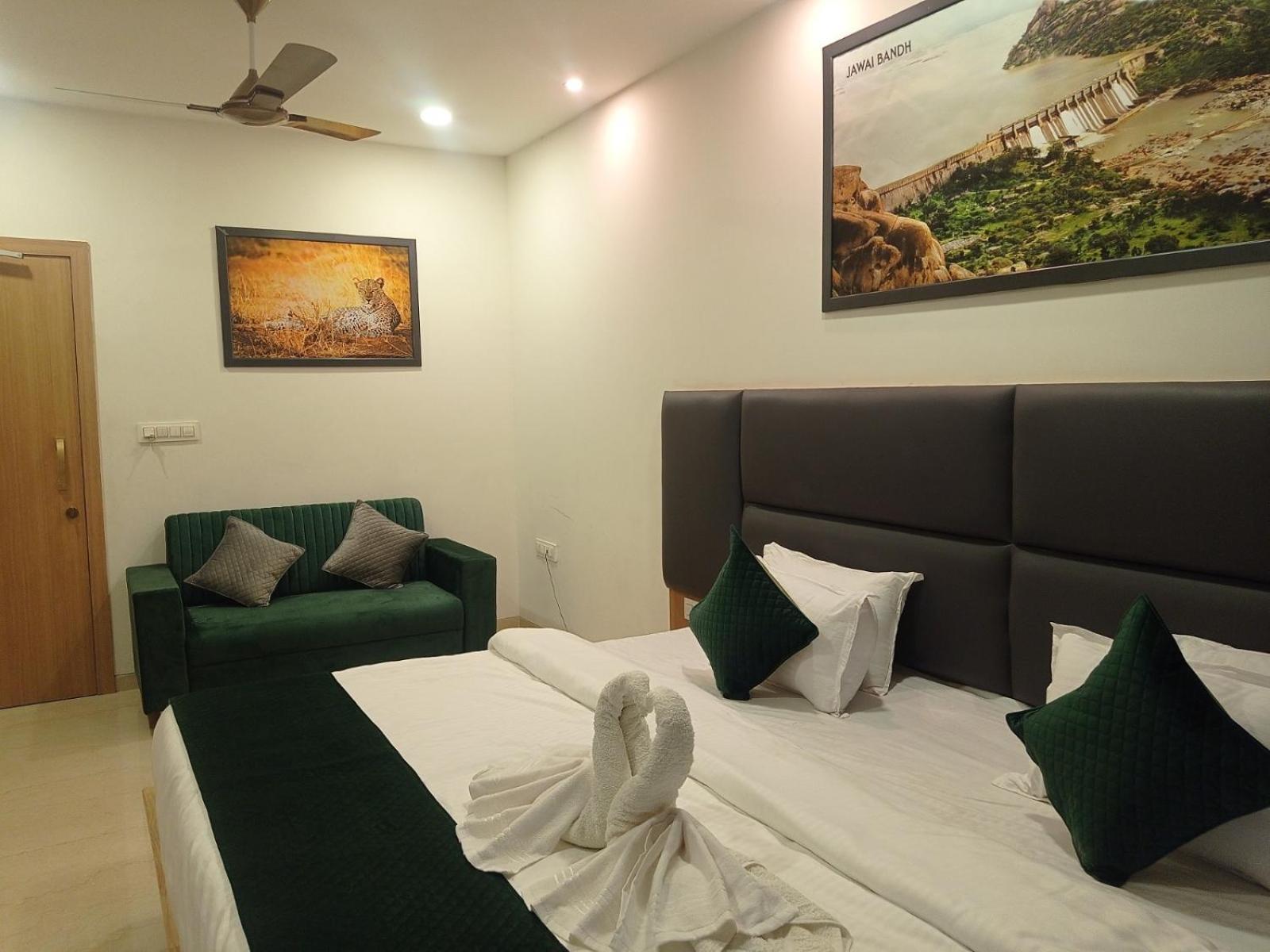 Sun Stone Hotel&Club - Jawai Sheoganj Extérieur photo